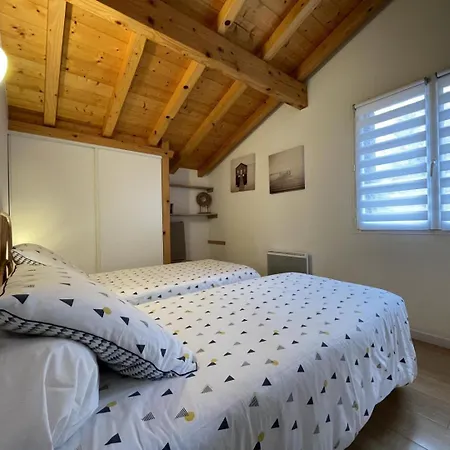 Holiday home Aire-leku *